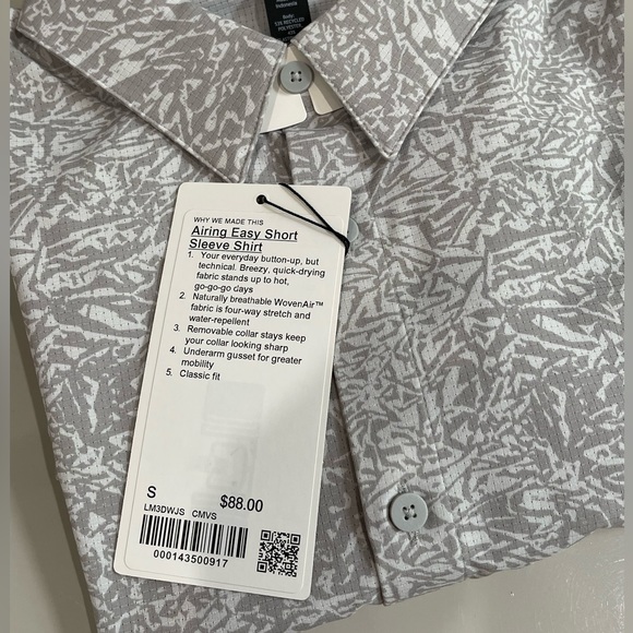Lululemon Airing Easy Short Sleeve Button-Up Shirt - Picture 4 of 6